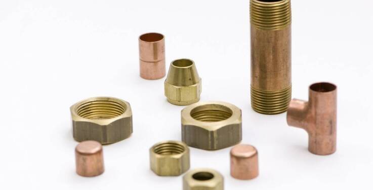 Jak dobrać odpowiednie akcesoria do instalacji ogrzewania przeciwoblodzeniowego?