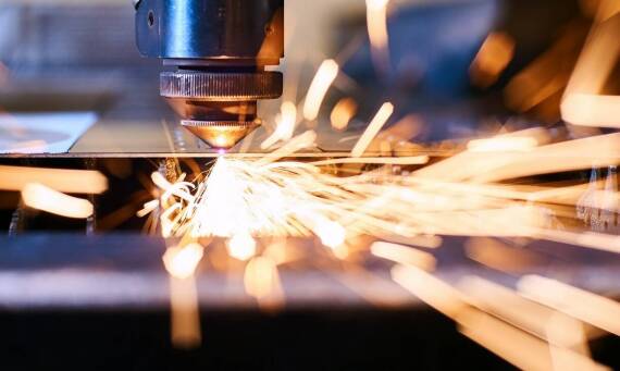 Jak dobrać odpowiedni laser do cięcia profili dla swojej produkcji?