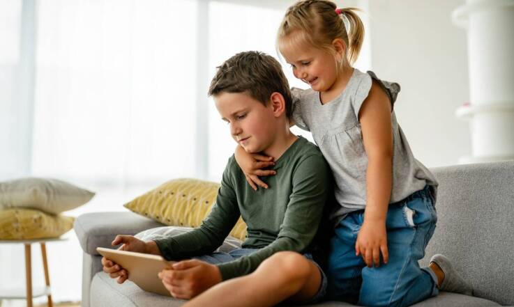 Interaktywne zabawy dla dzieci: jak animator warszawa angażuje najmłodszych?