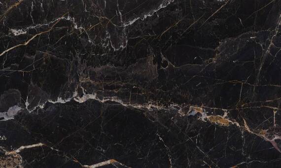 Złota wanna w małej łazience – czy to możliwe?