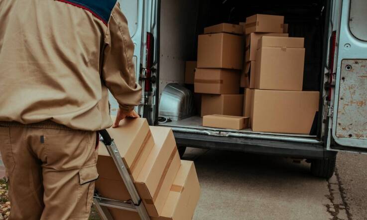 Przeprowadzki a logistyka - jak efektywnie zaplanować cały proces?