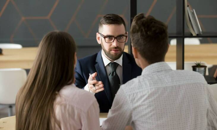 Jak kancelaria prawna może wspierać klientów w procesie mediacji z bankiem?