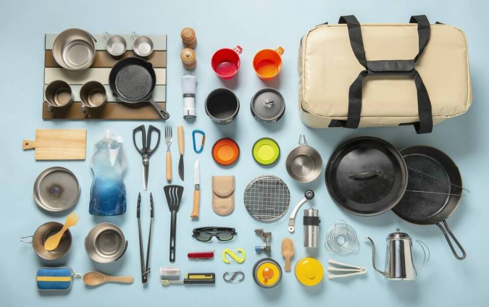 Jakie akcesoria warto zabrać na sesję do wynajmowanego studia?