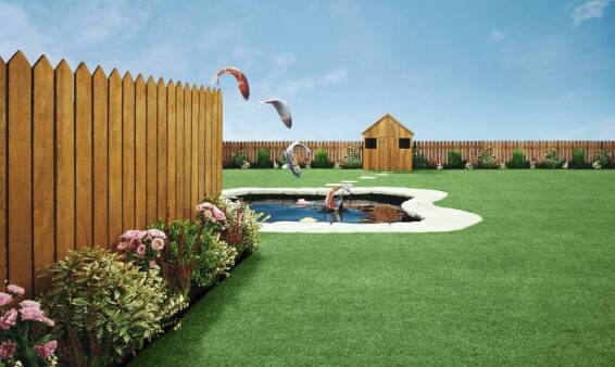 Relaks przy basenie – dlaczego warto wybrać noclegi z dostępem do basenu?