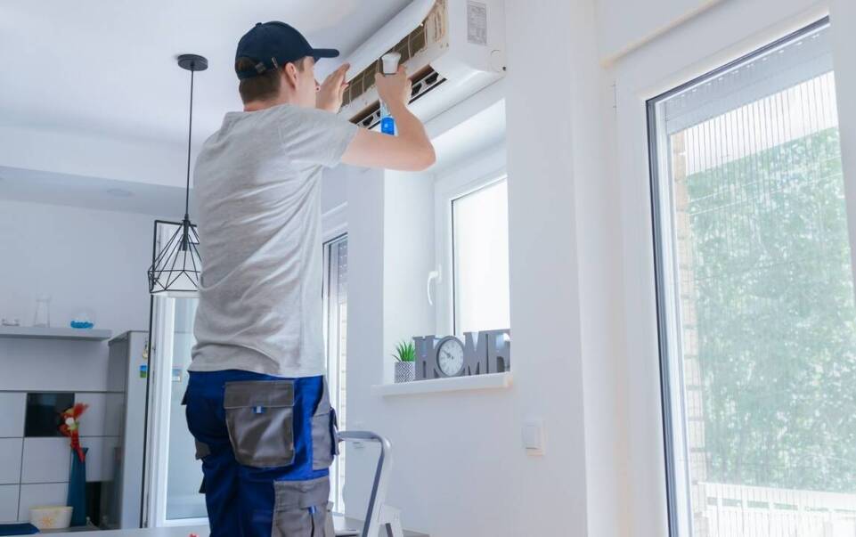 Kiedy należy wykonać dezynfekcję klimatyzacji w budynkach mieszkalnych?