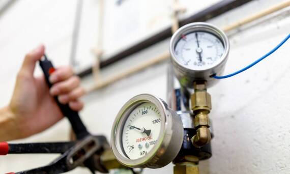 Jakie są najczęstsze problemy związane z ciśnieniem w rurociągach i jak je rozwiązać?