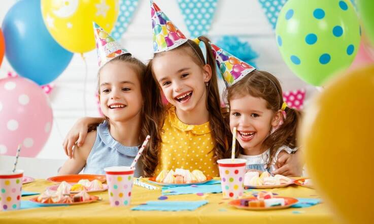 Tematyczne przyjęcia dla dzieci – jak wybrać motyw przewodni?