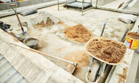 Proszek do zacierania betonu a efektywność kosztowa – czy warto inwestować?