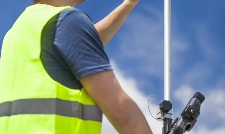 Dlaczego warto korzystać z cyfrowych platform w wypożyczalni sprzętu geodezyjnego?