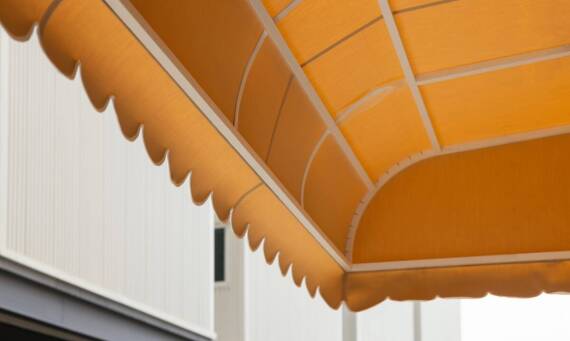 Jak wybrać odpowiednie markizy tarasowe do stylu Twojego domu?