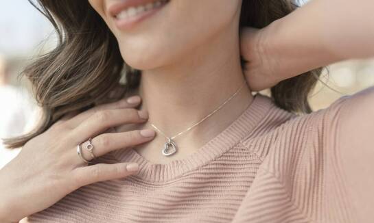 Trendy w pierścionkach – co nosić w nadchodzącym sezonie?