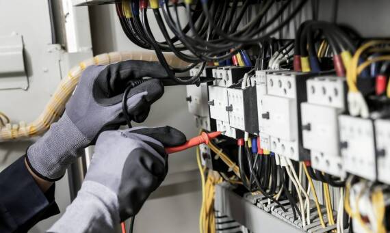 Pomiary rezystancji izolacji - dlaczego są niezbędne dla prawidłowego funkcjonowania instalacji elektrycznych?