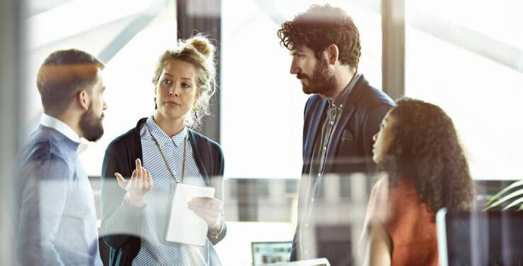 Klienci biznesowi a prawo reklamowe: jak unikać pułapek prawnych w marketingu?