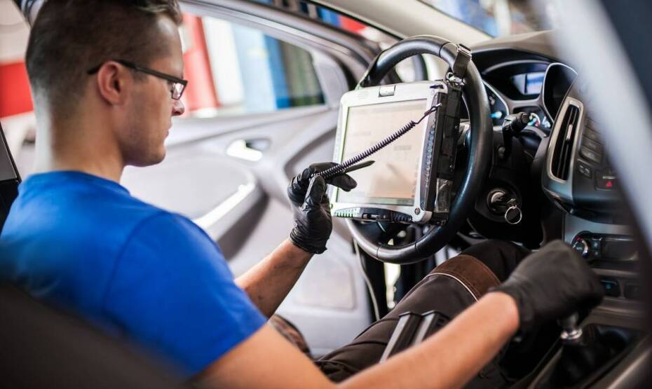 Jakie technologie wspierają diagnostykę komputerową w mechanice pojazdowej?