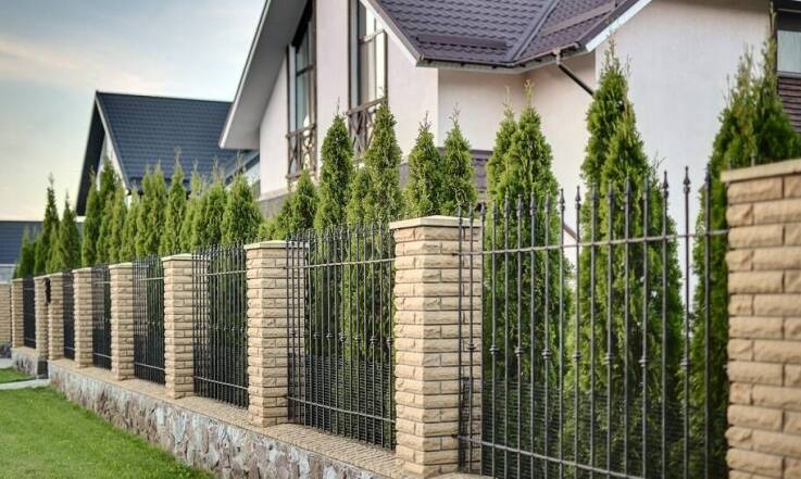 Jak wybierać bramy i ogrodzenia?