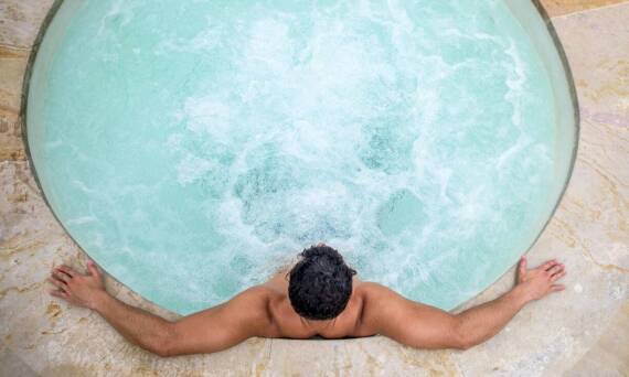 Jak przygotować ogród na montaż wanny jacuzzi ogrodowej?