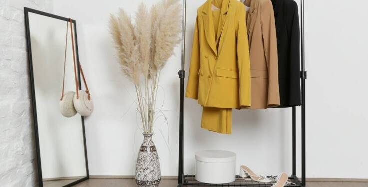 Kożuch z jenotem dla kobiet – jak wybrać idealny model?