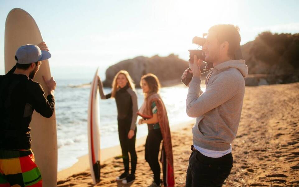 Kluczowe zalety korzystania z interfejsów bezprzewodowych w produkcji filmowej