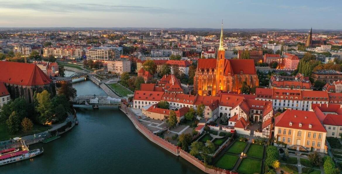 Dlaczego warto mieć magnes z Wrocławia w swojej kolekcji pamiątek?