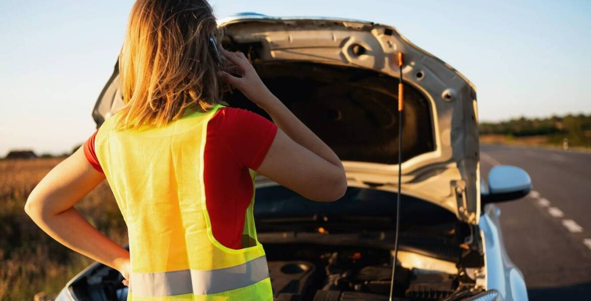 Jak działa mobilny serwis naprawczy w ramach pomocy drogowej?