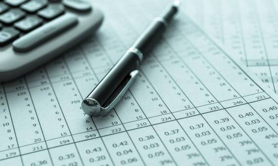 Kto musi prowadzić księgę przychodów i rozchodów?