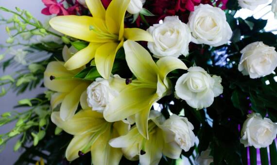 Jakie kwiaty wybrać na pogrzeb?