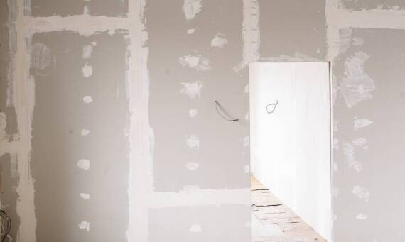 W jaki sposób ściany gipsowo-kartonowe wpływają na estetykę pomieszczeń?