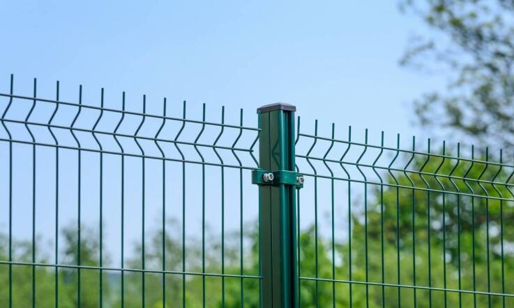 Przewodnik po dostępnych rodzajach ogrodzeń siatkowych w Dębicy