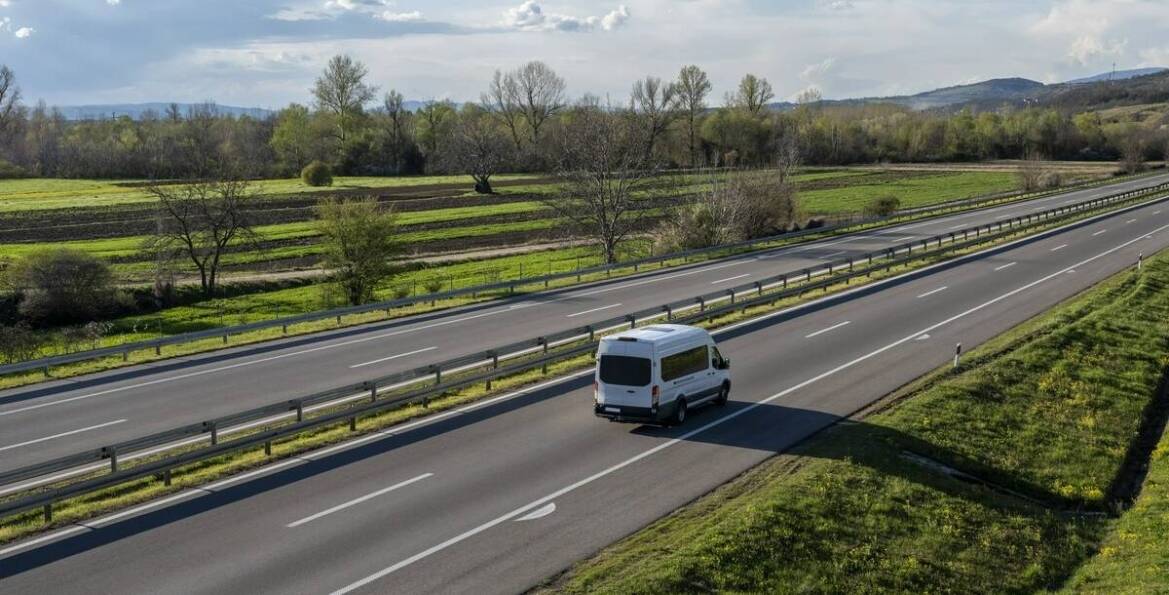 Szybki i wygodny proces wynajmu samochodu w Daleszycach – krok po kroku