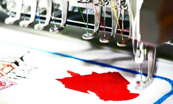 Personalizacja bluz z samochodami – stwórz coś wyjątkowego dla siebie!