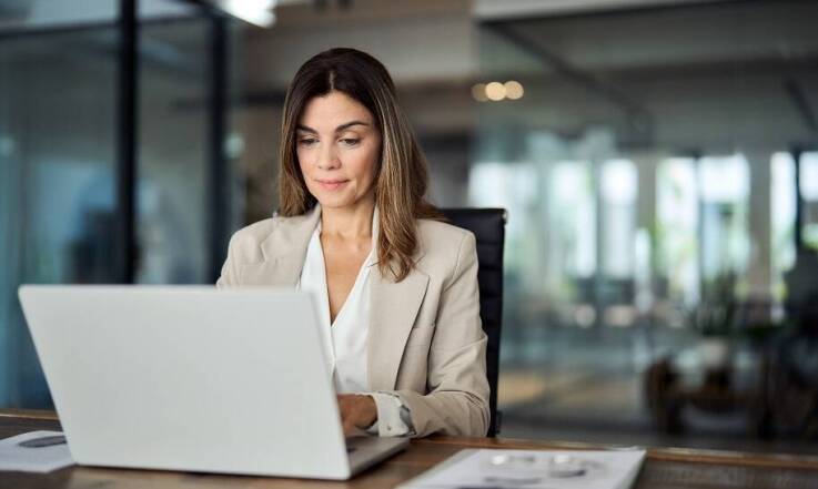 W jaki sposób e-deklaracje usprawniają procesy związane z obsługą kadrową?