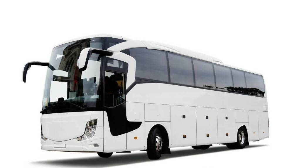 Jakie korzyści niesie ze sobą wynajem autokarów na wycieczki tematyczne?