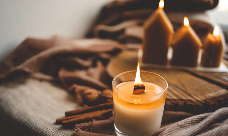 Świeca parafinowa czy sojowa: które wybrać?