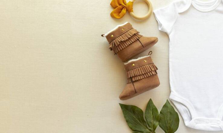 Jakie są różnice między odzieżą masową a tą szytą w lokalnej pracowni krawieckiej?