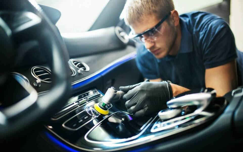 Jakie są zalety korzystania z ekologicznych metod czyszczenia tapicerki samochodowej?