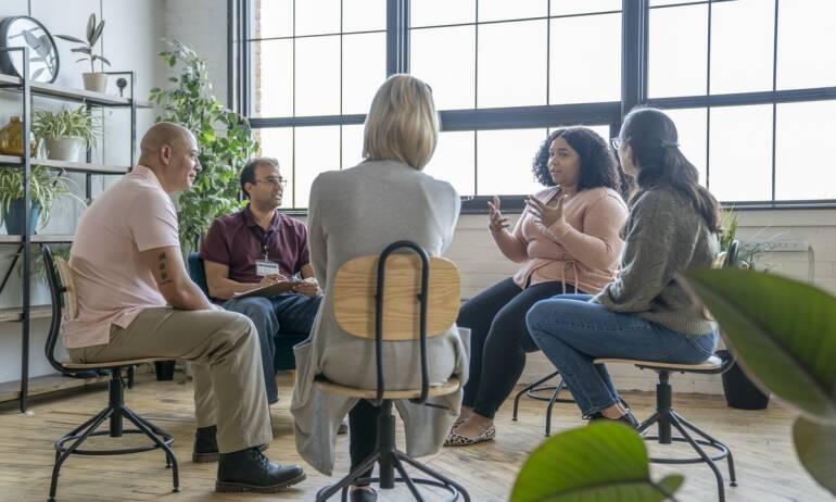 Wpływ psychologii na decyzje sądowe dotyczące opieki naprzemiennej w konfliktach rodzinnych