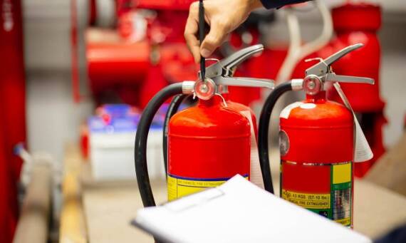 Co powinno zawierać umowa na serwis systemów gaszenia gazem?