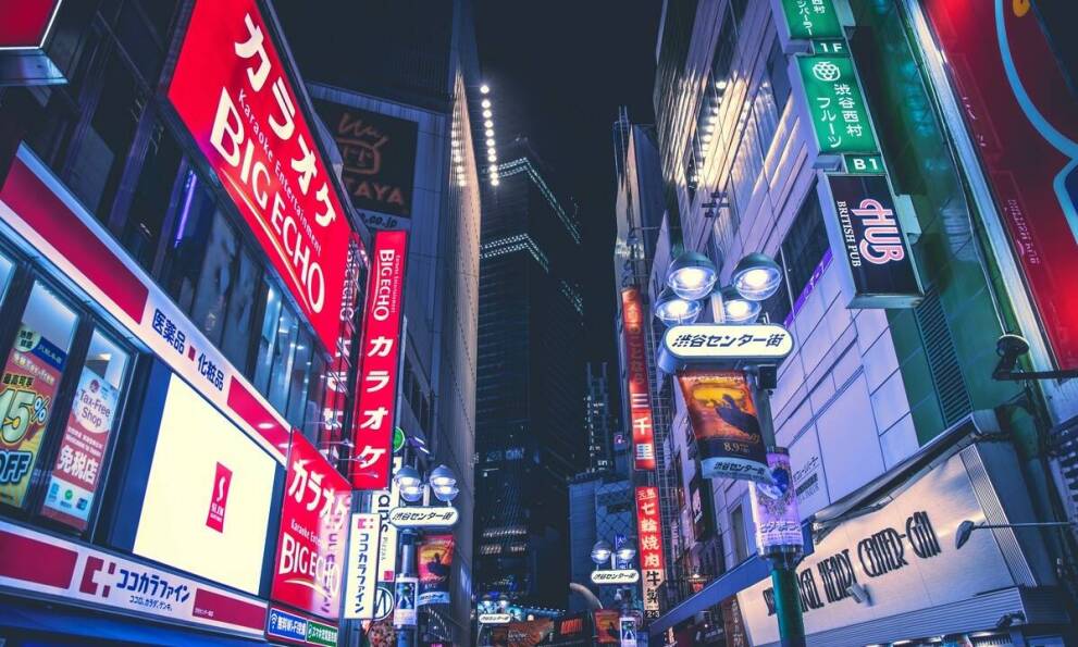 Jak neony reklamowe wpływają na postrzeganie marki?