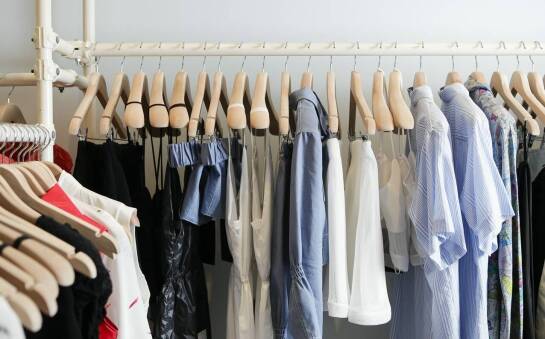 Prochowce damskie krótkie – doskonałe rozwiązanie na zmienne warunki pogodowe