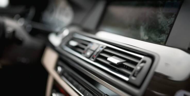 Jakie są najczęstsze błędy popełniane przy naprawach poduszek powietrznych w Opel Zafira A?