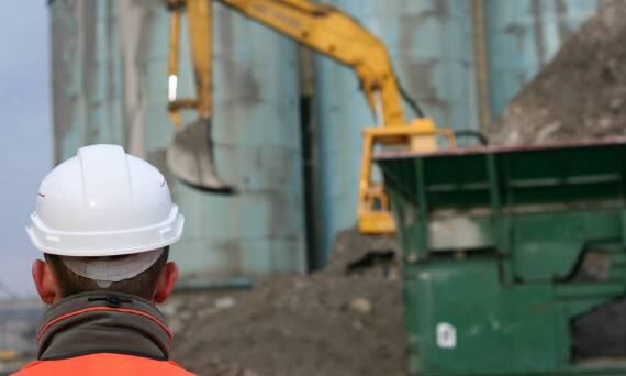 Jakie są obowiązki inwestora w zakresie ochrony środowiska podczas budowy?