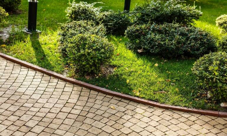 Jakie są możliwości aranżacyjne z wykorzystaniem kostki brukowej?