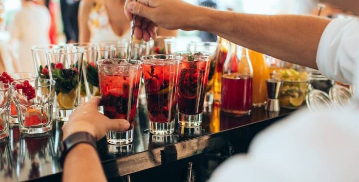 Bar lodowy w Warszawie: co oferujemy w ramach wynajmu?