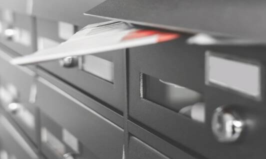 Skrzynka paczkowa – jakie funkcje powinna mieć nowoczesna skrzynka na przesyłki?