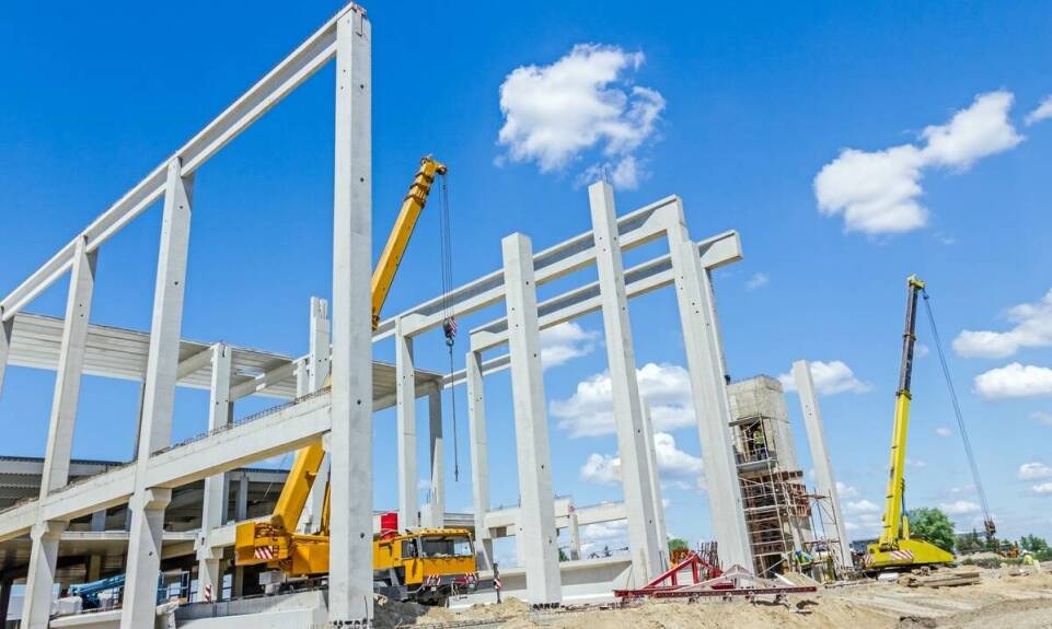 Rola operatora dźwigu w pracach ziemnych – dlaczego doświadczenie ma znaczenie?