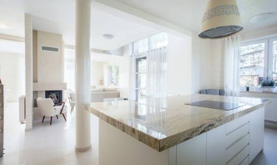 Projekt kuchni a organizacja przestrzeni – jak maksymalnie wykorzystać każdy centymetr?