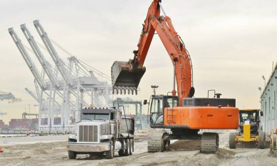 Jakie są korzyści płynące z wynajmu sprzętu budowlanego w Zgierzu?