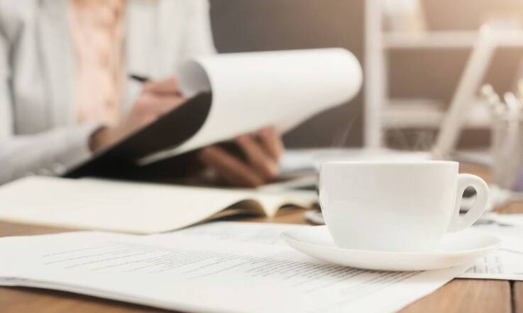 Jakie korzyści przynosi bieżąca obsługa prawna dla firm gastronomicznych?