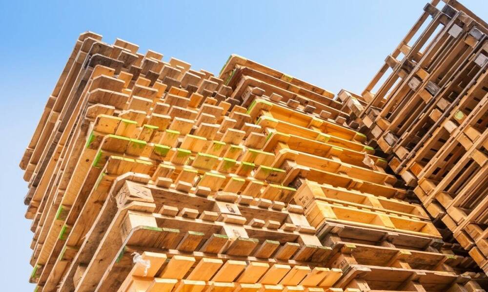 Palety przemysłowe a ich znaczenie w różnych branżach – przegląd możliwości