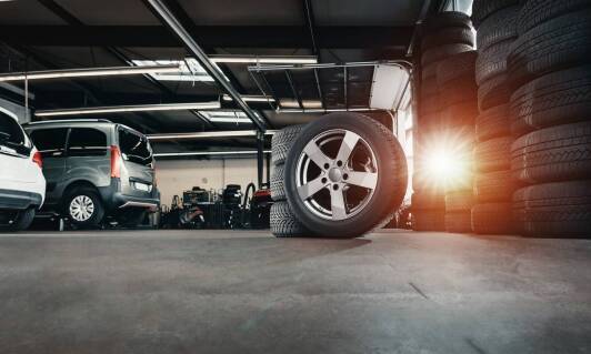 Jakie nowoczesne technologie wspierają proces wymiany opon?